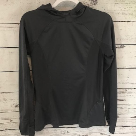 Fabletics Alecia Performance Mesh Pullover - Picture 2 of 8